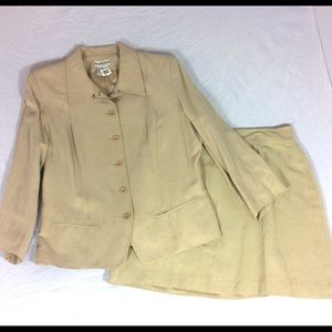 Classic Sigrid Olsen Beige Skirt Suit 14/16